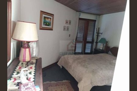 4_photo/94cfaab3cb.ceff8192393c33de-ATLAS-bd2ebfea-3579-48e4-a15a-fdbab844bf3f.jpg de casa à venda com 5 quartos, 300m² em Parque Frondoso, Cotia