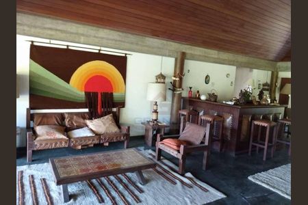 7_photo/94cfaab3cb.ceff8192393c33de-ATLAS-fee8eedc-2b17-4a46-ba75-97cf708efc40.jpg de casa à venda com 5 quartos, 300m² em Parque Frondoso, Cotia