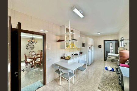 12_photo/94cfaab459.d064f87ba2f4a60c-ATLAS-4e7f7f32-004b-4acb-9f3c-611d28fd5656.jpg de casa à venda com 5 quartos, 432m² em Horizontal Park, Cotia