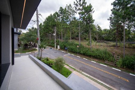 10_photo/94cfaab47f.4cea1a0b3f6bbd2f-ATLAS-3e3f85b8-9e52-4ff8-b4d4-78d4ea83f0ad.jpg de casa à venda com 4 quartos, 360m² em Granja Viana, Cotia