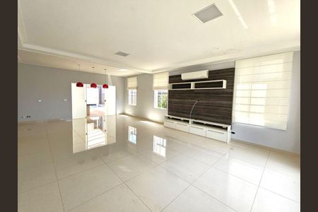 1_photo/94cfaab4a5.f468b0c7bf094498-ATLAS-314e5d57-eec2-4689-89d7-134a7a2a386b.jpg de casa para alugar com 3 quartos, 450m² em Lageadinho, Cotia