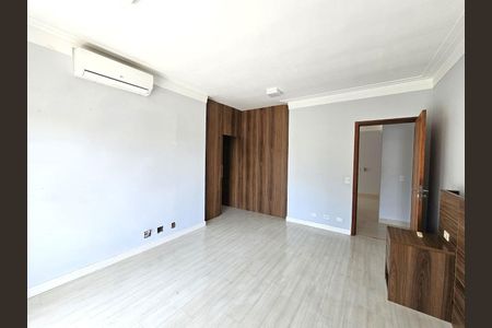 7_photo/94cfaab4a5.f468b0c7bf094498-ATLAS-5d32b09c-cf98-412e-b048-8bbb584fdc96.jpg de casa para alugar com 3 quartos, 450m² em Lageadinho, Cotia
