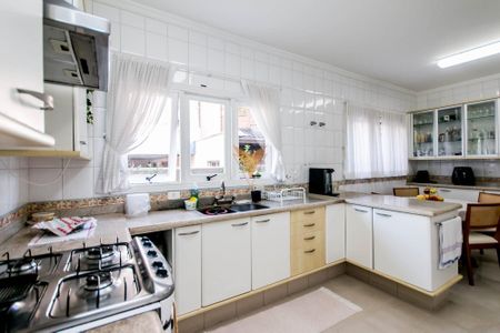 44_photo/94cfaab6a9.51f93b515011f16f-ATLAS-b0972965-d015-4e3c-972a-3b56ad8e3d1a.jpg de casa à venda com 4 quartos, 10m² em Jardim Barbacena, Cotia