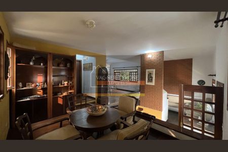 6_photo/94cfaab6b7.ce0e127f29cc1409-ATLAS-4c472f66-6cd6-4226-a5d2-a12c71576031.jpg de casa à venda com 3 quartos, 324m² em Jardim Lambreta, Cotia