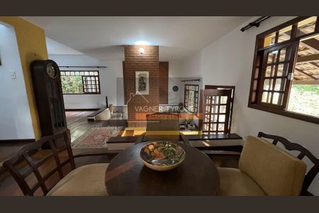 9_photo/94cfaab6b7.ce0e127f29cc1409-ATLAS-637bf5e5-fdc6-46fa-bb56-5191c3a50dd0.jpg de casa à venda com 3 quartos, 324m² em Jardim Lambreta, Cotia