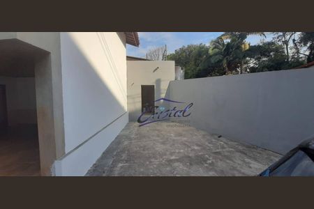 39_photo/94cfaab72d.561dcad3d0cedf12-ATLAS-83875dd7-3eab-4631-b93d-185d3af37ae8.jpg de casa à venda com 3 quartos, 318m² em Jardim Barbacena, Cotia