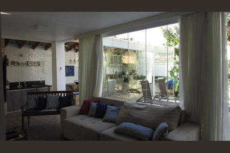 19_photo/94cfaab785.adbb37f92a381176-ATLAS-60a448a5-882d-4978-9565-a625c3aa7db9.jpg de casa para alugar com 3 quartos, 247m² em Horizontal Park, Cotia