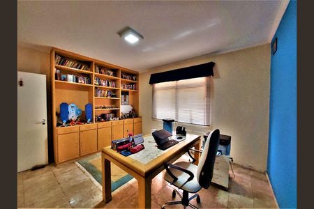 1_photo/94cfaab7f7.3714cccd63f8fe2d-ATLAS-19c0a3c7-8580-4a3c-af18-5f635b5e4ce5.jpg de casa de condomínio à venda com 4 quartos, 956m² em Bosque do Vianna, Cotia