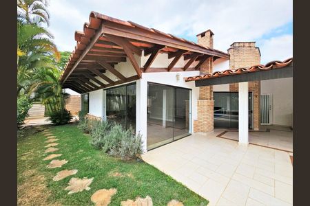 2_photo/94cfaab821.873c8b8e47666640-ATLAS-992404dd-2e0f-4276-95be-bd7f1ecc6cf9.jpg de casa de condomínio à venda com 4 quartos, 600m² em Bosque do Vianna, Cotia