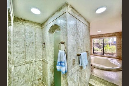 12_photo/94cfaab8a5.c202053c0eb79174-ATLAS-2e7bbb66-8d96-4201-b900-37d4c98b67b9.jpg de casa de condomínio à venda com 4 quartos, 548m² em Jardim da Gloria, Cotia