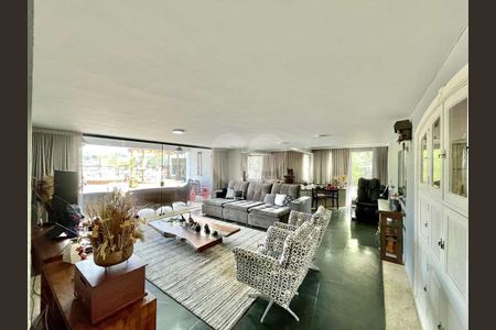 1_photo/94cfaab8a5.c202053c0eb79174-ATLAS-80099e69-c0b7-4eed-b85b-8e985e02a88b.jpg de casa de condomínio à venda com 4 quartos, 548m² em Jardim da Gloria, Cotia