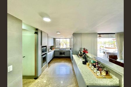 26_photo/94cfaab8a5.c202053c0eb79174-ATLAS-8d22fb5e-5268-4de6-a24c-1239eba2e602.jpg de casa de condomínio à venda com 4 quartos, 548m² em Jardim da Gloria, Cotia