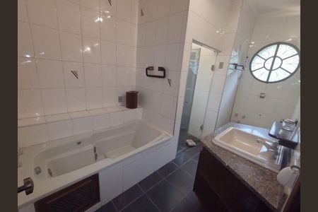 5_photo/94cfaab9a9.1e9d1ba85beb8478-ATLAS-6f7fe335-a7eb-47e0-8cea-6a043c3d7566.jpg de casa de condomínio à venda com 4 quartos, 473m² em Horizontal Park, Cotia