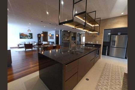 8_photo/94cfaab9b5.dda3a78fb47de289-ATLAS-e130dd06-c643-49fb-b047-d3d6142aa0bf.jpg de casa de condomínio à venda com 4 quartos, 360m² em Horizontal Park, Cotia