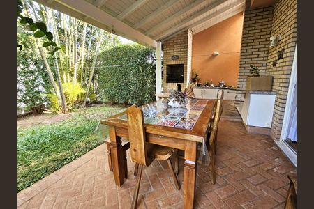 23_photo/94cfaaba09.42fc04046762a4be-ATLAS-92e05c03-9ec1-4523-abbd-2ecadb9af5a6.jpg de casa à venda com 3 quartos, 219m² em Jardim Barbacena, Cotia