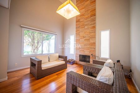 8_photo/94cfaaba13.ceff8192393c33de-ATLAS-8d7e65cb-6625-478d-a3f7-d6c75f3f8d11.jpg de casa à venda com 3 quartos, 215m² em Granja Viana, Cotia