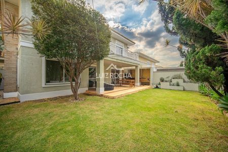 2_photo/94cfaaba13.ceff8192393c33de-ATLAS-e81737de-3aee-4b83-aa98-1e774f7c71a0.jpg de casa à venda com 3 quartos, 215m² em Granja Viana, Cotia