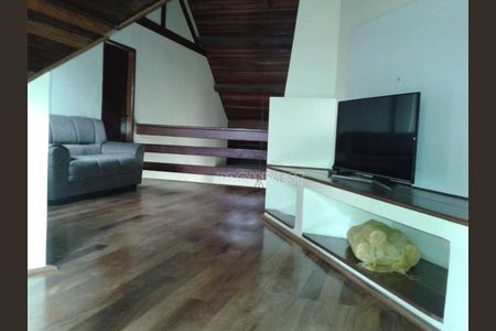 5_photo/94cfaaba59.de1539f27b8bccfe-ATLAS-0e22ac1f-511e-4a29-9636-5c3ed76af6a2.jpg de casa para alugar com 4 quartos, 192m² em Granja Viana, Cotia