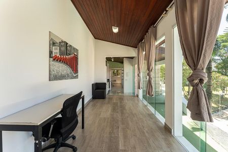 10_photo/94cfaaba63.7e0f2f275a6b5d22-ATLAS-3db10cdb-9386-48b6-b64b-6db290b166cb.jpg de casa à venda com 6 quartos, 708m² em Granja Viana, Cotia