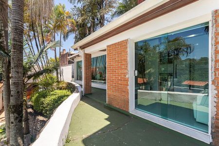 17_photo/94cfaaba63.7e0f2f275a6b5d22-ATLAS-eec7b8d7-f13f-40a6-8ea9-3893dcc8e8f4.jpg de casa à venda com 6 quartos, 708m² em Granja Viana, Cotia