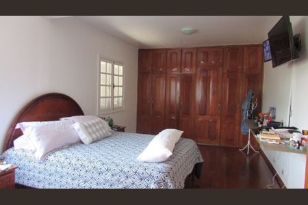 2_photo/94cfaaba63.f90d1e514ded60bc-ATLAS-fb1e9d26-61b8-41f7-85d7-5ecbc325b847.jpg de casa à venda com 6 quartos, 708m² em Granja Viana, Cotia