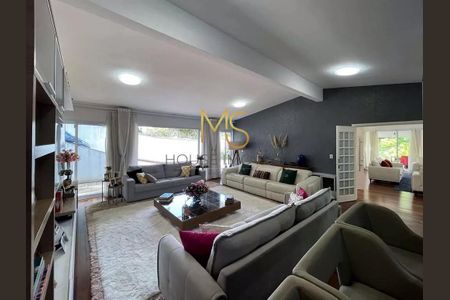 6_photo/94cfaabc97.93b8fa184532727f-ATLAS-6be41cb2-5fcb-45aa-bc44-2a3835e22f26.jpg de casa à venda com 4 quartos, 850m² em Vila Santo Antônio, Cotia