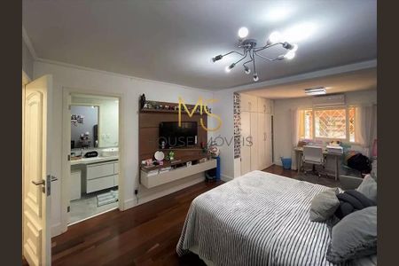 1_photo/94cfaabc97.93b8fa184532727f-ATLAS-92647c7b-e09d-4969-8977-9cb58d962af9.jpg de casa à venda com 4 quartos, 850m² em Vila Santo Antônio, Cotia