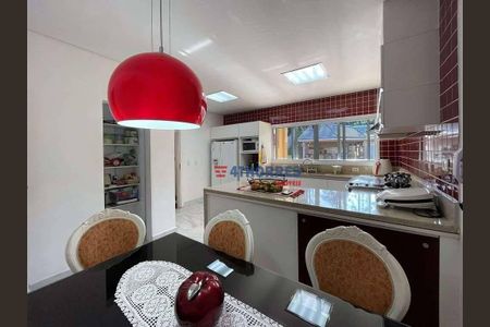 10_photo/94cfaabcb3.1efbf28350fafc30-ATLAS-97779cad-1a1f-416d-afa8-d33fd4e5b9a4.jpg de casa à venda com 5 quartos, 610m² em Vila Santo Antônio, Cotia