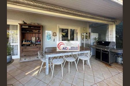 5_photo/94cfaabcb7.2e4425b92fa2f00b-ATLAS-d5ead963-7cbe-4cff-b496-16a0a24b22fd.jpg de casa à venda com 4 quartos, 496m² em Vila Santo Antônio, Cotia
