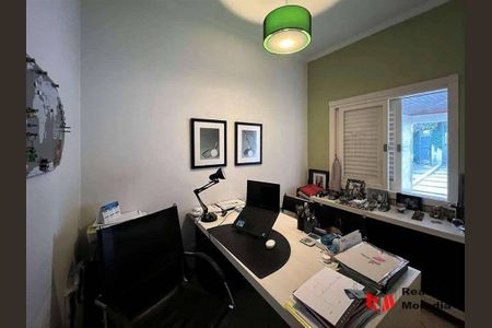 2_photo/94cfaabcb7.5ffd724b337e3a35-ATLAS-0414a9a5-d76c-40e5-ba4b-0b5437de78f8.jpg de casa à venda com 4 quartos, 496m² em Vila Santo Antônio, Cotia