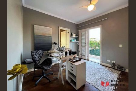 5_photo/94cfaabcb7.5ffd724b337e3a35-ATLAS-0a19dc3a-93b9-46a5-9f9c-bf0fb23a9f45.jpg de casa à venda com 4 quartos, 496m² em Vila Santo Antônio, Cotia