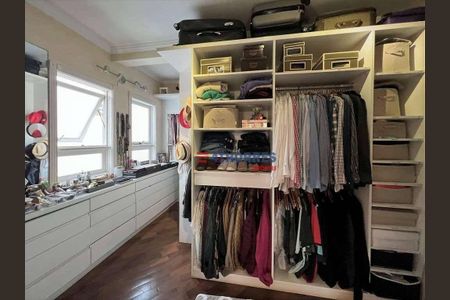 37_photo/94cfaabcb7.5ffd724b337e3a35-ATLAS-30a0ff8a-37f3-4a7e-b701-199f7c86c12e.jpg de casa à venda com 4 quartos, 496m² em Vila Santo Antônio, Cotia