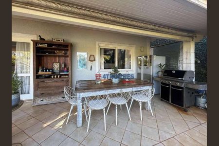 19_photo/94cfaabcb7.5ffd724b337e3a35-ATLAS-8ae0d459-3871-42ea-89af-578cf39c283b.jpg de casa à venda com 4 quartos, 496m² em Vila Santo Antônio, Cotia