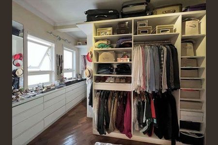 36_photo/94cfaabcb7.66fcc92b62920e23-ATLAS-0f11e526-11b6-4e60-b68a-b2d53d51b211.jpg de casa à venda com 4 quartos, 496m² em Vila Santo Antônio, Cotia