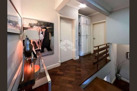 18_photo/94cfaabcb7.66fcc92b62920e23-ATLAS-ed69bcdf-7da7-400e-bc77-d7fd5a5881c8.jpg de casa à venda com 4 quartos, 496m² em Vila Santo Antônio, Cotia