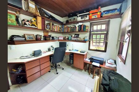 5_photo/94cfaabd1b.005b2c2c0d5e94b6-ATLAS-08de1145-0f5d-43d4-a660-57b5575e4aae.jpg de casa à venda com 3 quartos, 480m² em Vila Santo Antônio, Cotia