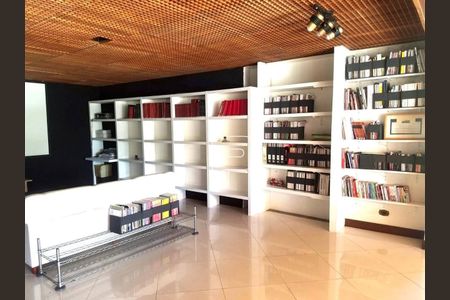 9_photo/94cfaabd27.7aeb7bc2eb1ec1ba-ATLAS-4d31d6b7-886b-45ca-9e2e-e0a3e14beded.jpg de casa à venda com 5 quartos, 1000m² em Vila Santo Antônio, Cotia