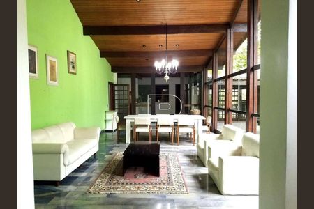 6_photo/94cfaabd27.7aeb7bc2eb1ec1ba-ATLAS-b20c5d1e-05b2-45c7-a82d-7c2fd7368e09.jpg de casa à venda com 5 quartos, 1000m² em Vila Santo Antônio, Cotia