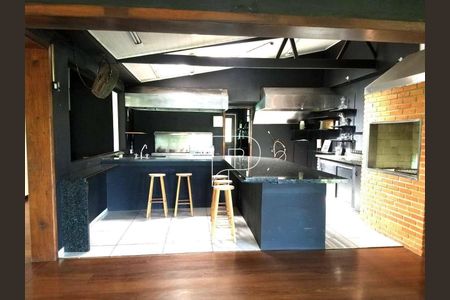 6_photo/94cfaabd27.7aeb7bc2eb1ec1ba-ATLAS-d7f06438-0a98-4aff-a703-e6312c5d4a01.jpg de casa à venda com 5 quartos, 1000m² em Vila Santo Antônio, Cotia