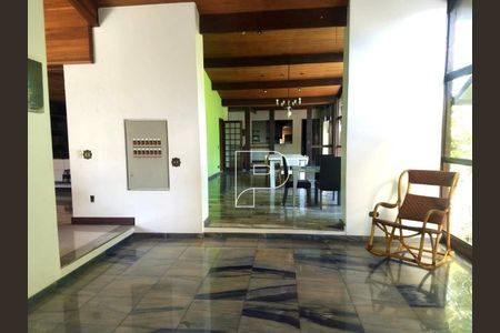 11_photo/94cfaabd27.7aeb7bc2eb1ec1ba-ATLAS-e6bea9cd-6ade-42d1-819f-e448e636b446.jpg de casa à venda com 5 quartos, 1000m² em Vila Santo Antônio, Cotia