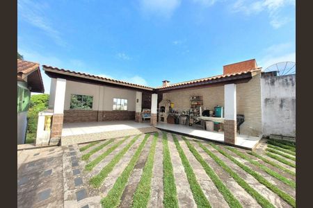 11_photo/94cfaabd61.e100dba37721dde7-ATLAS-10782a18-d7c2-48d7-8419-359c3cb856ea.jpg de casa à venda com 4 quartos, 265m² em Vila Santo Antônio, Cotia