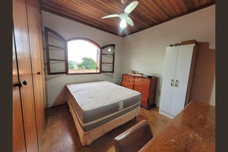 8_photo/94cfaabd61.e100dba37721dde7-ATLAS-76d776f4-5aec-4885-8072-48b16c0da8ce.jpg de casa à venda com 4 quartos, 265m² em Vila Santo Antônio, Cotia