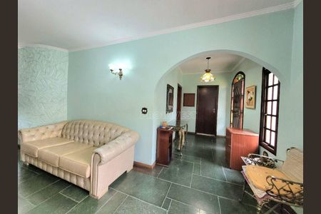 2_photo/94cfaabd61.e100dba37721dde7-ATLAS-de9186fa-8fcf-4e06-b594-acf976fcbca6.jpg de casa à venda com 4 quartos, 265m² em Vila Santo Antônio, Cotia