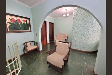 8_photo/94cfaabd61.e100dba37721dde7-ATLAS-e72e7d38-81ea-43a9-8060-d855f6828e17.jpg de casa à venda com 4 quartos, 265m² em Vila Santo Antônio, Cotia