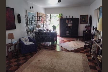 10_photo/94cfaabd83.d8f3cca0626dceee-ATLAS-29fa7550-3330-47ca-9529-ab511c1ab610.jpg de casa à venda com 3 quartos, 249m² em Vila Santo Antônio, Cotia