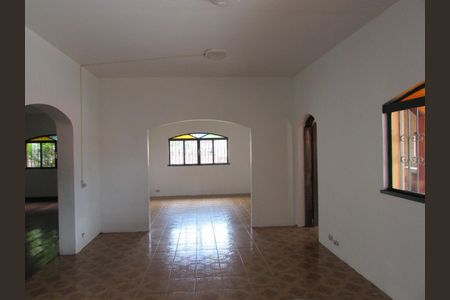 11_photo/94cfaabd89.1463d70521bc8e9f-ATLAS-28008fc0-1c21-4562-870f-ca37eb348b27.jpg de casa à venda com 4 quartos, 430m² em Vila Santo Antônio, Cotia