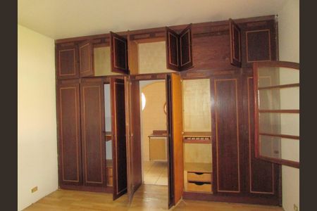 29_photo/94cfaabd89.1463d70521bc8e9f-ATLAS-7afc63f4-65f2-45f8-b016-66fcf9e2e8bd.jpg de casa à venda com 4 quartos, 430m² em Vila Santo Antônio, Cotia