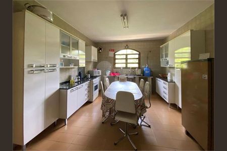 20_photo/94cfaabdd9.98cf39ec7952f033-ATLAS-75475121-fbf6-4215-b9c8-bc2ad6ead4f9.jpg de casa à venda com 4 quartos, 550m² em Vila Santo Antônio, Cotia