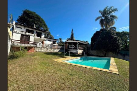 14_photo/94cfaabdf3.3be18b52e244e7c2-ATLAS-b8dff7e5-fb9b-4a5a-a7c3-2c501bb8b769.jpg de casa à venda com 3 quartos, 370m² em Vila Santo Antônio, Cotia