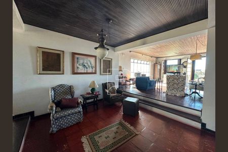 24_photo/94cfaabdf3.3be18b52e244e7c2-ATLAS-c44e37bb-19a6-4a91-b083-a8790f068071.jpg de casa à venda com 3 quartos, 370m² em Vila Santo Antônio, Cotia